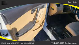 2013 Hyundai Elantra - Image 24