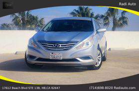 2012 Hyundai Sonata - Image 2