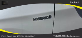 2012 Toyota Prius - Image 11