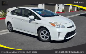 2012 Toyota Prius - Image 12