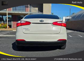 2015 Kia Forte - Image 21