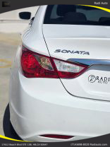 2013 Hyundai Sonata - Image 15