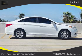 2013 Hyundai Sonata - Image 4