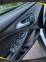 2017 Ford Focus - Image 10