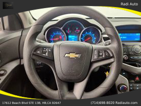 2013 Chevrolet Cruze - Image 17