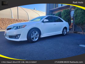 2014 Toyota Camry - Image 10