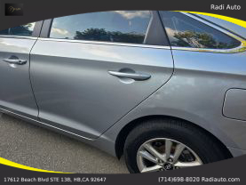 2017 Hyundai Sonata - Image 33
