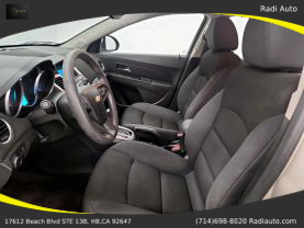 2013 Chevrolet Cruze - Image 15