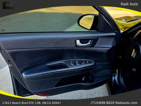 2017 Kia Optima - Image 39