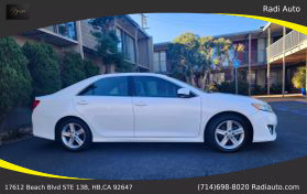 2014 Toyota Camry - Image 2