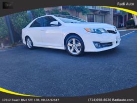 2014 Toyota Camry - Image 3