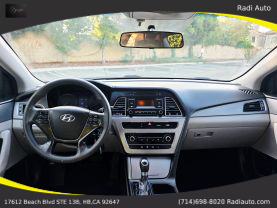 2017 Hyundai Sonata - Image 26