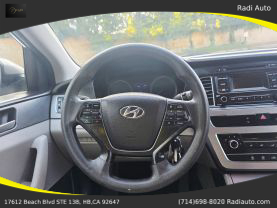 2017 Hyundai Sonata - Image 27