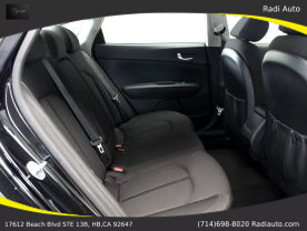2017 Kia Optima - Image 28