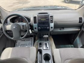 2010 NISSAN FRONTIER PICKUP V6 4.0L GASOLINE CREW CAB LE 4WD 4.0L V6 at Motors On Wheels - used car dealership in Houston, Texas.