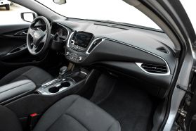 2023 Chevrolet Malibu - Image 16