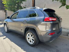 2017 JEEP CHEROKEE SUV V6, 3.2 LITER LATITUDE SPORT UTILITY 4D