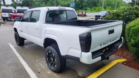 2018 Toyota Tacoma Double Cab - Image 5