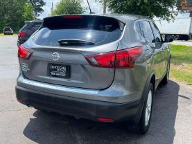 2018 Nissan Rogue Sport S (2018.5) Sport Utility 4d - Image 6