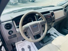 2010 FORD F150 REGULAR CAB PICKUP V8, 16V, 4.6 LITER STX PICKUP 2D 6 1/2 FT