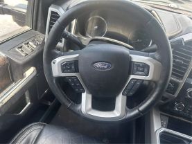 2019 FORD F350 SUPER DUTY CREW CAB PICKUP V8, TURBO DIESEL, 6.7 LITER LARIAT PICKUP 4D 8 FT