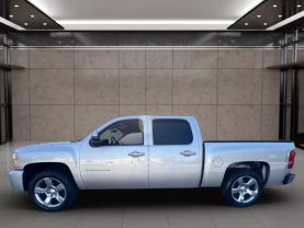 2013 CHEVROLET SILVERADO 1500 CREW CAB PICKUP V8, FLEX FUEL, 5.3 LITER LT PICKUP 4D 5 3/4 FT