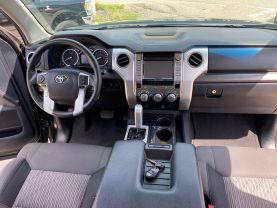 2015 TOYOTA TUNDRA CREWMAX PICKUP V8, 5.7 LITER SR5 PICKUP 4D 5 1/2 FT