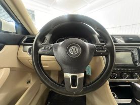 2014 VOLKSWAGEN PASSAT