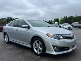 2014 Toyota Camry Se Sedan 4d - Image 9