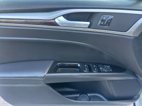 2016 Ford Fusion Se Sedan 4d - Image 16