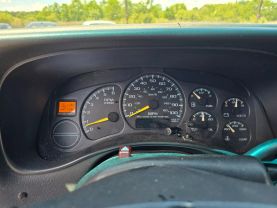 2001 CHEVROLET TAHOE SUV V8, 5.3 LITER SPORT UTILITY 4D