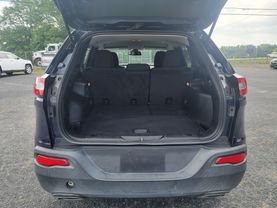 2016 JEEP CHEROKEE SUV V6, 3.2 LITER LATITUDE SPORT UTILITY 4D