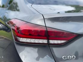 2018 Genesis G80 - Image 40