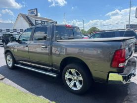 2017 RAM 1500 CREW CAB PICKUP V8, HEMI, 5.7 LITER LONE STAR SILVER PICKUP 4D 5 1/2 FT