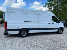 2019 MERCEDES-BENZ SPRINTER 2500 CREW CARGO 4-CYL, TURBO, 2.0 LITER HIGH ROOF W/170" WB VAN 3D at T&T Repairables - used car dealership in Spencer, Indiana.
