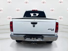 2006 DODGE RAM 1500 MEGA CAB PICKUP V8, HEMI, 5.7 LITER SLT PICKUP 4D 6 1/4 FT