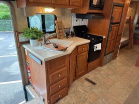 Used 2006 GEORGETOWN BY FOREST RIVER SE SERIES - - 350DS FORD - LA Auto Star located in Virginia Beach, VA