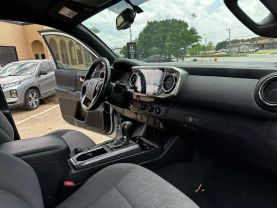2017 TOYOTA TACOMA DOUBLE CAB PICKUP V6, 3.5 LITER TRD OFF-ROAD PICKUP 4D 5 FT