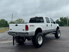 2004 FORD F250 SUPER DUTY CREW CAB PICKUP V8, TURBO DSL 6.0L XL PICKUP 4D 6 3/4 FT