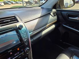 2017 TOYOTA CAMRY