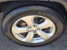 2017 Jeep Compassall New Latitude Sport Utility 4d - Image 32