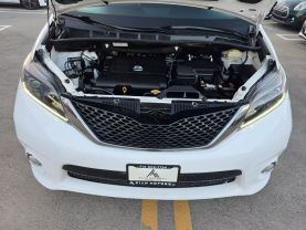 2015 Toyota Sienna - Image 22