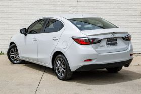 2019 TOYOTA YARIS SEDAN 4-CYL, 1.5 LITER LE SEDAN 4D