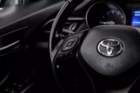 2018 TOYOTA C-HR SUV 4-CYL, 2.0 LITER XLE PREMIUM SPORT UTILITY 4D