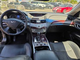 2017 INFINITI Q70