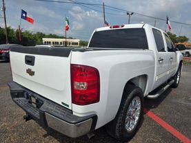 2011 CHEVROLET SILVERADO 1500 CREW CAB PICKUP V8, FLEX FUEL, 5.3 LITER LT PICKUP 4D 5 3/4 FT