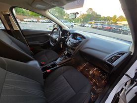 2017 Ford Focusse Sedan 4d - Image 9