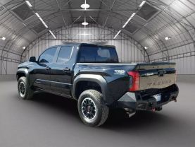 2024 TOYOTA TACOMA DOUBLE CAB PICKUP