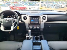 2019 TOYOTA TUNDRA DOUBLE CAB PICKUP V8, 4.6 LITER SR5 PICKUP 4D 6 1/2 FT