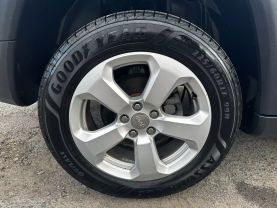 2018 JEEP COMPASS SUV 4-CYL, MULTIAIR, PZEV, 2.4 LITER LATITUDE SPORT UTILITY 4D